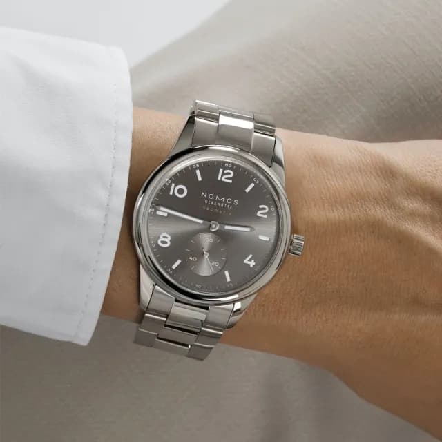 【NOMOS】Club系列 自動上鍊 小秒針 時尚機械腕錶 畢業禮物 送禮 推薦 39.5mm(764)