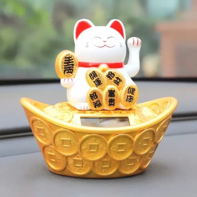 【開運必備】財運加倍太陽能元寶招財貓(免插電 汽車裝飾 風水 禮物 開業 辦公室 櫃台 收銀台 居家)