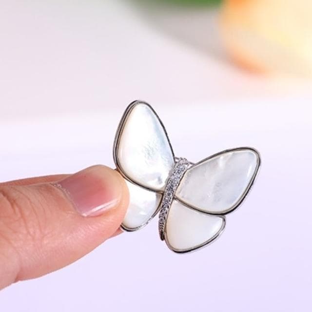 【Penny珮妮】淡水貝母蝴蝶鑲鑽胸針吊墜兩用(母親節禮物/交換禮物/送女友/送閨蜜/生日禮物/情人節)