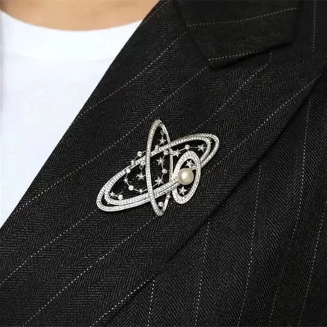 【Penny珮妮】星球宇宙星星珍珠鑲嵌胸針吊墜兩用(母親節禮物/交換禮物/送女友/送閨蜜/生日禮物/情人節)