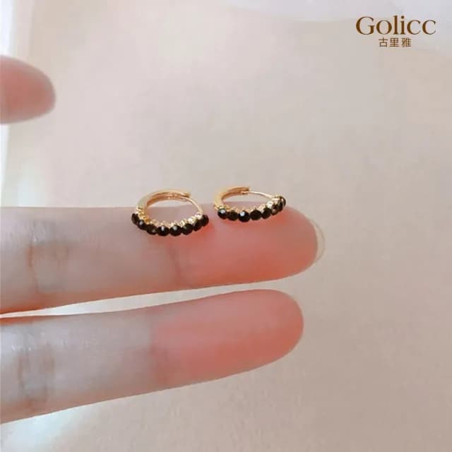 【Golicc】耳環 黑色甜酷 鋯石耳圈(七夕 情人節 生日 飾品 耳釘 耳飾 耳墜 禮物)