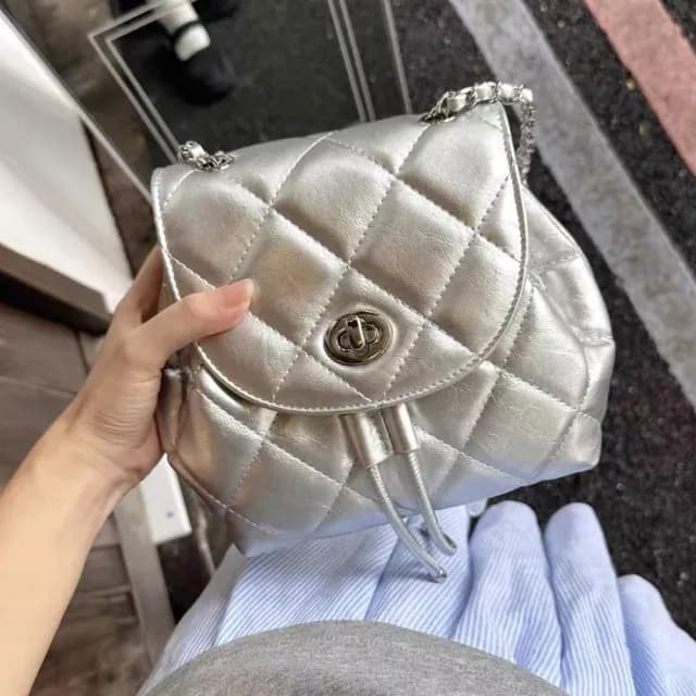 【LEESA】情人節禮物 韓國包包\小背包\鍊條包\後背包\小香風\氣質包包\隨身小包\銀色包包\生日禮物\菱格紋