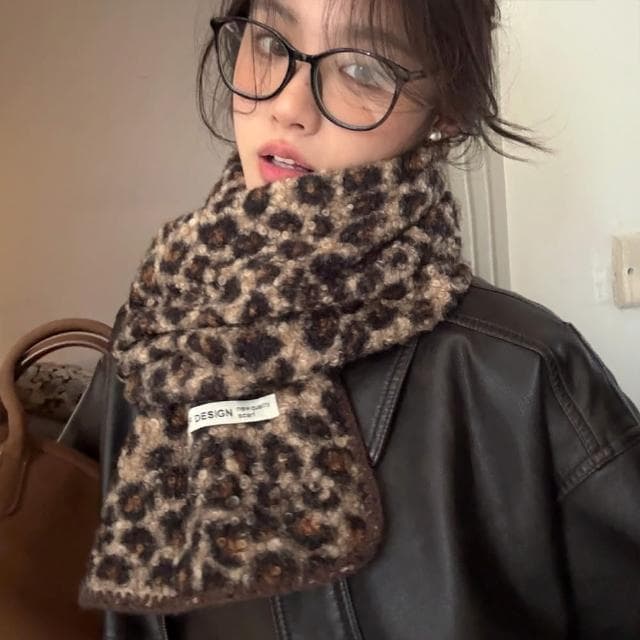 【KT DADA】豹紋圍巾 雙面圍巾 保暖圍巾 圍巾 圍脖 仿羊毛圍巾 韓國圍巾 披肩圍巾 時尚配件 小