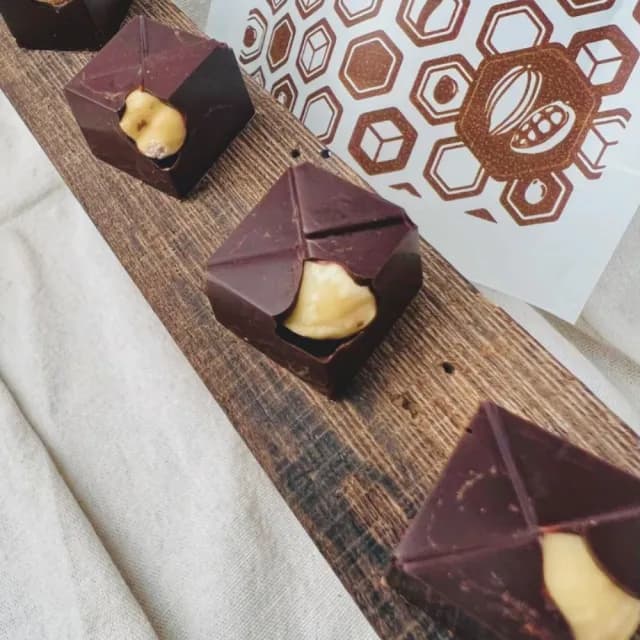 【多儂莊園工坊】85% 2包裝 50入 榛果巧克力 微苦巧克力 母親節禮物 交換禮(微苦 榛果 黑巧克力 Darkolake)