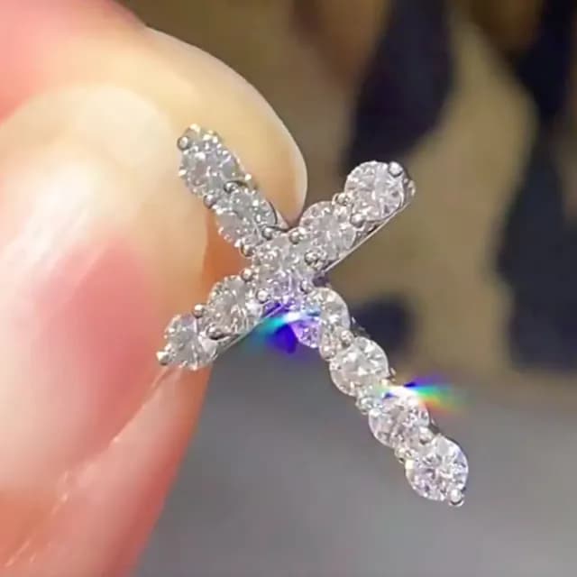 【京都之戀】925純銀鑲鑽十字架項鍊-金(925純銀 滿鑽 鑲鑽 十字架項鍊 鎖骨鍊)