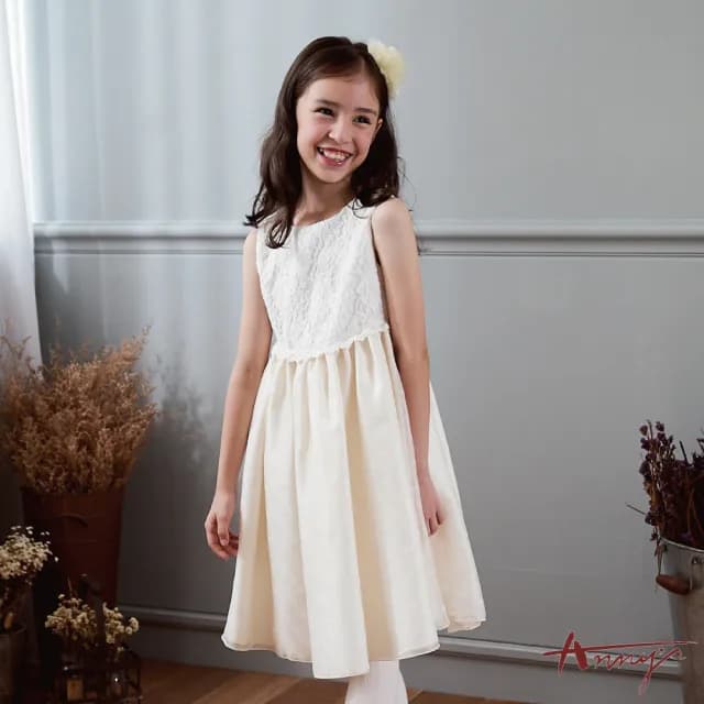 【ANNY’S 安妮公主】童裝 蕾絲拼接蝴蝶結裙襬秋冬款無袖禮服(9210米白)