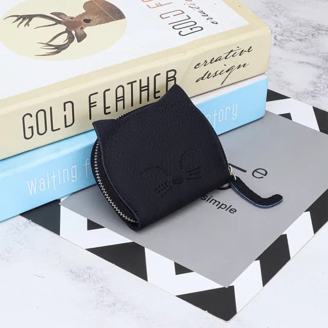 【達賀尊爵】牛皮卡包女士新款卡通可愛刺繡貓咪零錢包(多卡位證件收納小包)