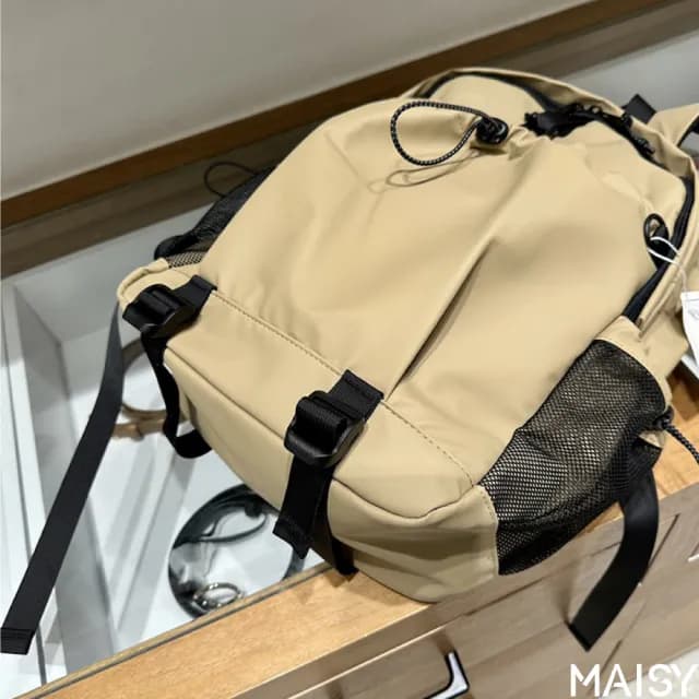 【MAISY】情人節禮物 防潑水實用電腦包 雙肩包 後背包(防水包 卡其色／白色／棕色／黑色)