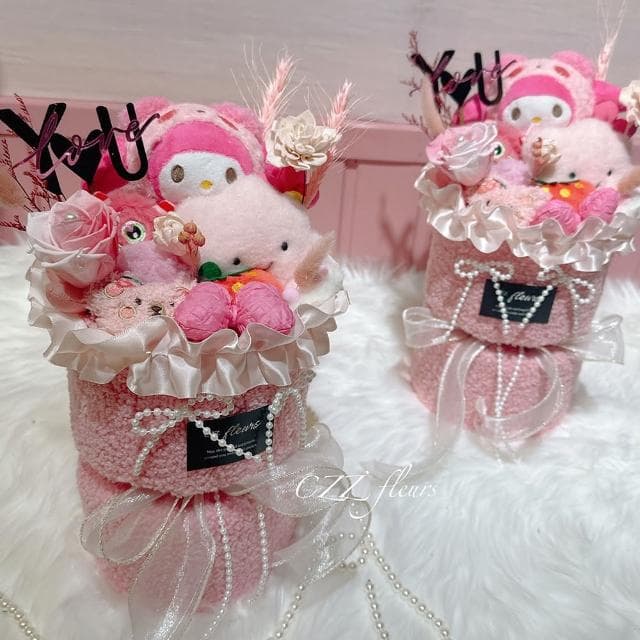 【喜滋滋花藝】敲可愛美樂蒂玩偶永生花花束(情人節花束/生日禮物/告白花束/週年慶/畢業花束)