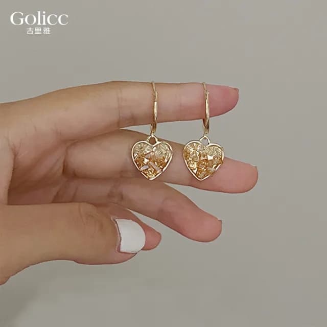 【Golicc】耳環 香檳色漸變水晶愛心(七夕 情人節 生日 飾品 耳釘 耳飾 耳墜 禮物)