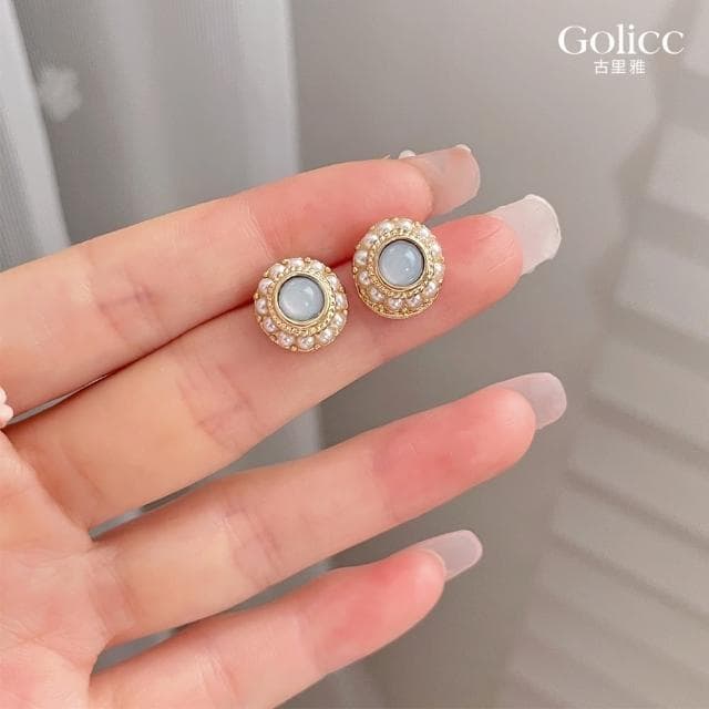 【Golicc】復古典雅 珍珠環繞設計(飾品 耳飾 耳釘 耳扣 耳環 禮物 母親節 小資節稅節)