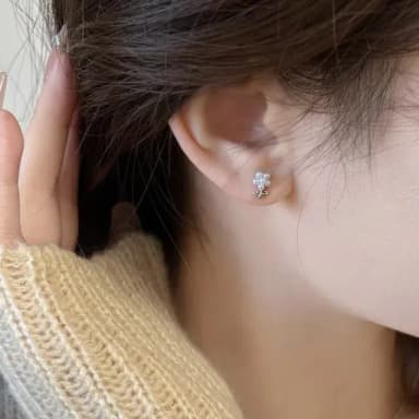 【A&R】S925純銀小花朵珍珠耳釘耳環(鎖珠 螺絲 鎖式 耳扣 抗過敏 生日 情人節 禮物)