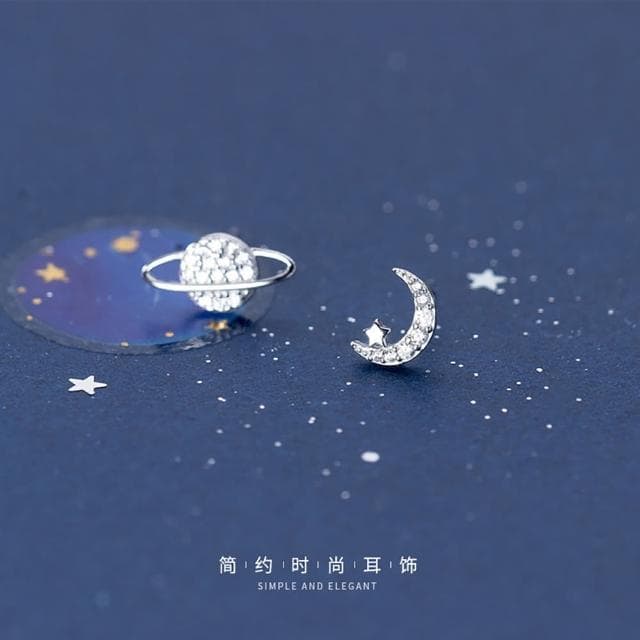 【Umi】輕奢星月耳飾｜不對稱設計・低調閃耀(白金色)