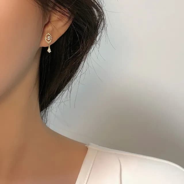 【Umi】法式復古流蘇耳環｜輕奢設計・氣質閃耀(白金色)