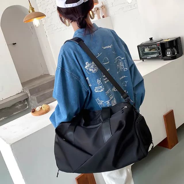 【LEESA】禮物\包包\手提包\斜背包\旅行袋\健身包\黑色包包\行李袋\乾溼分離\輕便行李袋\收納袋