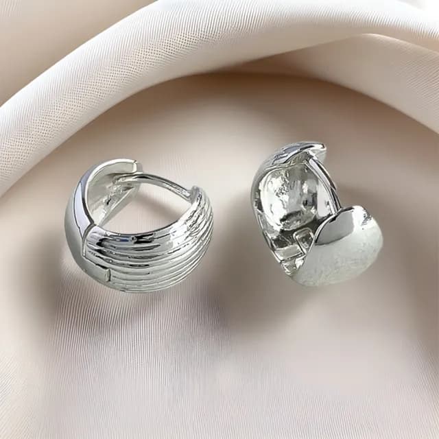 【MoonDy】情人節禮物 耳環 銀耳環 圈圈耳環 抗過敏 女耳環 耳丁 復古耳環 條紋耳環 紋理感 貝殼耳釘 輕奢