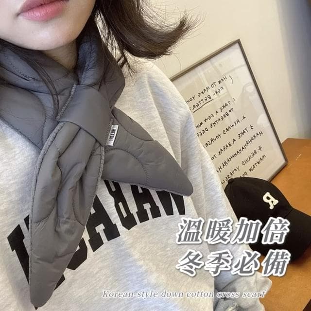 【圍繞暖】韓系羽絨棉交叉圍脖(防寒 保暖 穿搭 造型 外出 旅遊 圍巾 懶人 護頸 百搭 披肩 加厚 禮物)
