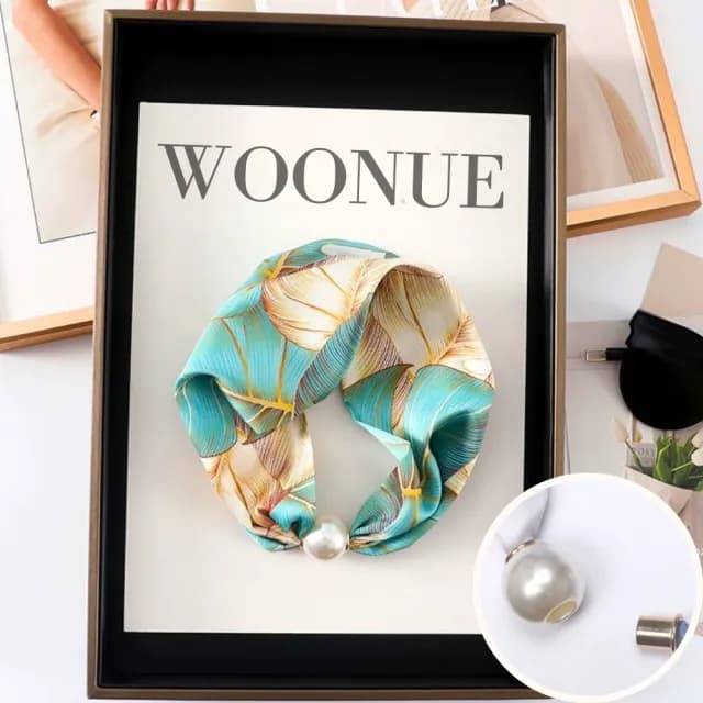 【WOONUE】貴婦高級磁扣絲巾項鍊珍珠樣式絲綢質感領巾圍巾項鍊(送禮母親節老婆媽媽女友閨蜜朋友姐妹禮物)