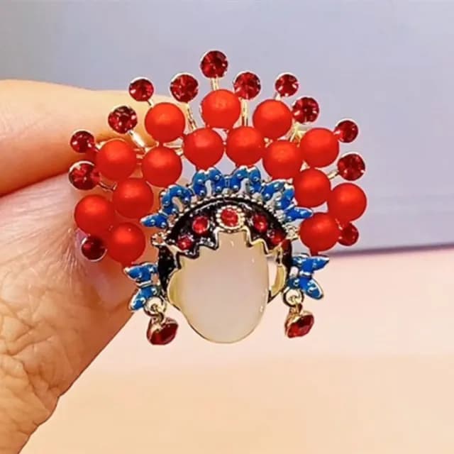 【Penny珮妮】創意京劇紅花旦胸針別針(母親節 送女友 交換禮物  生日禮 情人節 尾牙 新年 結婚)