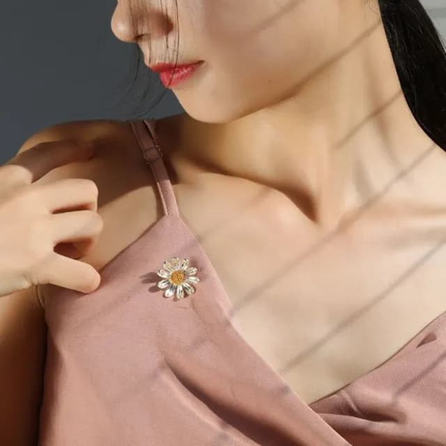 【Penny珮妮】韓版小雛菊胸針別針絲巾扣(母親節 送女友 交換禮物  生日禮物 情人節 尾牙 新年 結婚)
