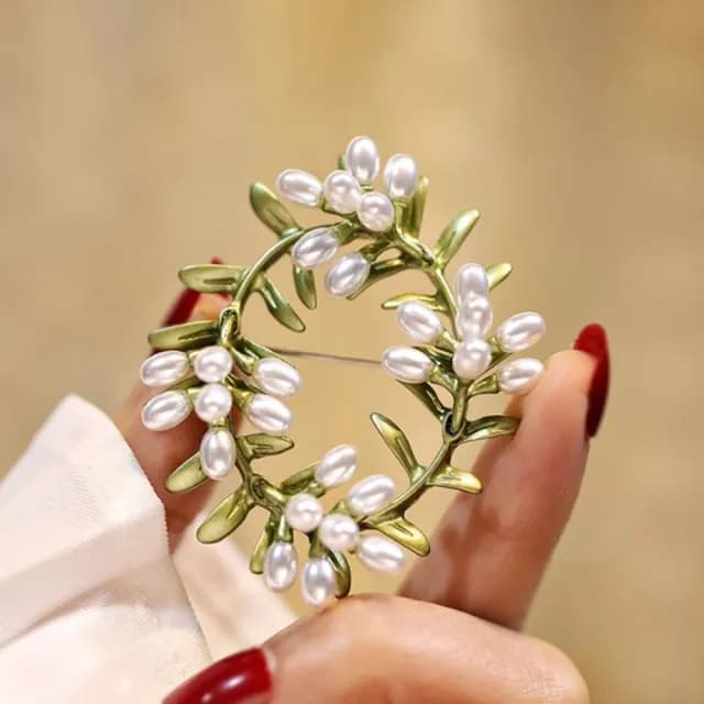 【Penny珮妮】森林系復古文藝珍珠花環胸針別針(母親節 送女友 交換禮物  生日禮 情人節 尾牙 新年 結婚)