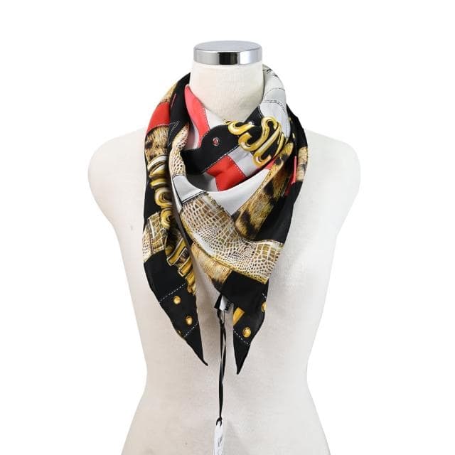 【MOSCHINO】經典LOGO品牌皮帶純絲披肩方型大絲巾圍巾(黑白)