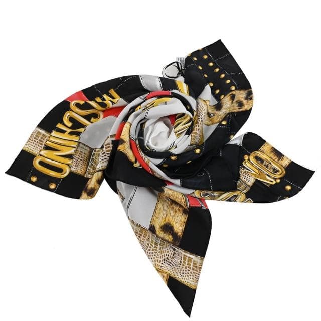 【MOSCHINO】經典LOGO品牌皮帶純絲披肩方型大絲巾圍巾(黑白)