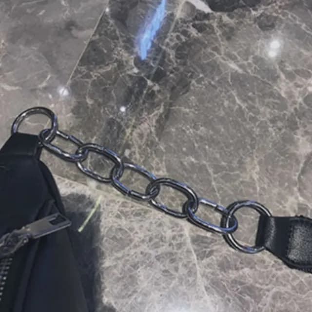 【LEEHER】鍊條包/胸包/腰包/包包/斜背包/生日禮物/側背小包/黑色包包/情侶包包/簡約包包/日系