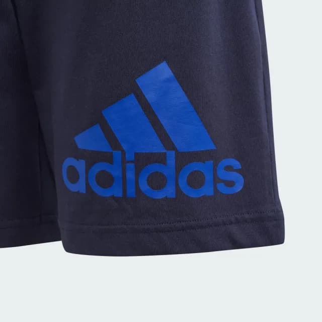 【adidas 愛迪達】運動短褲 童裝 IS2595
