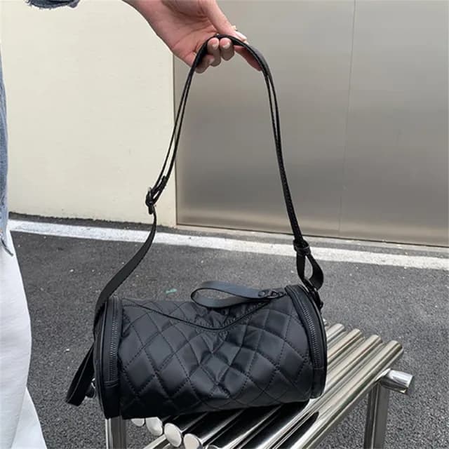 【MoonDy】情人節禮物 包包女 包包 圓筒包 側背包 防水包 斜背包女 小包包 側背小包 斜肩包 菱格包 小眾包