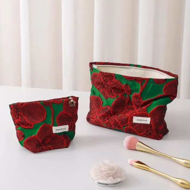 【潮感】復古紅緹花帆布收納袋2入(化妝包 保養品 旅遊 旅行 出國 分裝 收納包 婚禮小物 包包 零錢包)