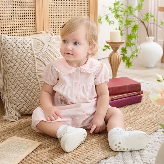 【奇哥】比得兔 女童裝 花漾比得粉白條紋小兔子短袖兔裝/連身衣(3-18個月)