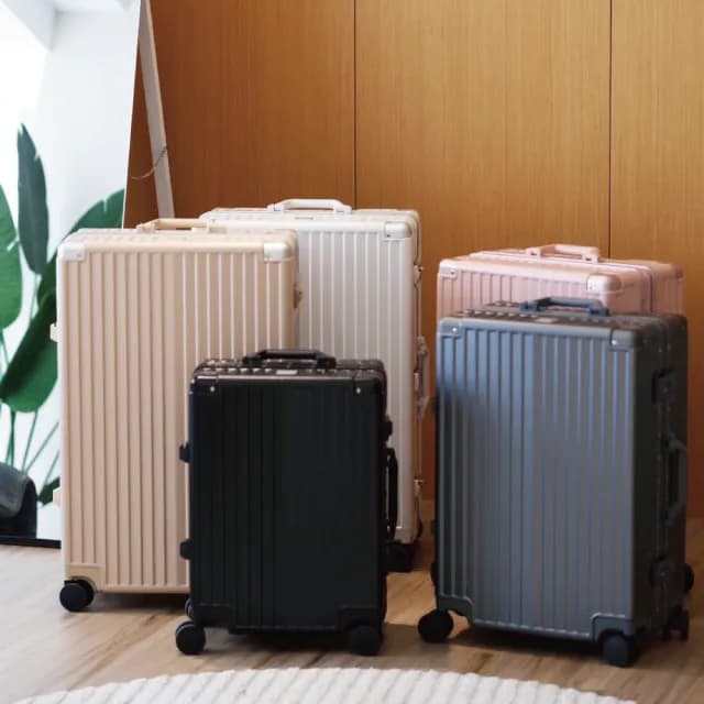 【Honeymoon】26吋多功能杯架USB充電行李箱(旅行箱/鋁框行李箱/USB充電/杯架)