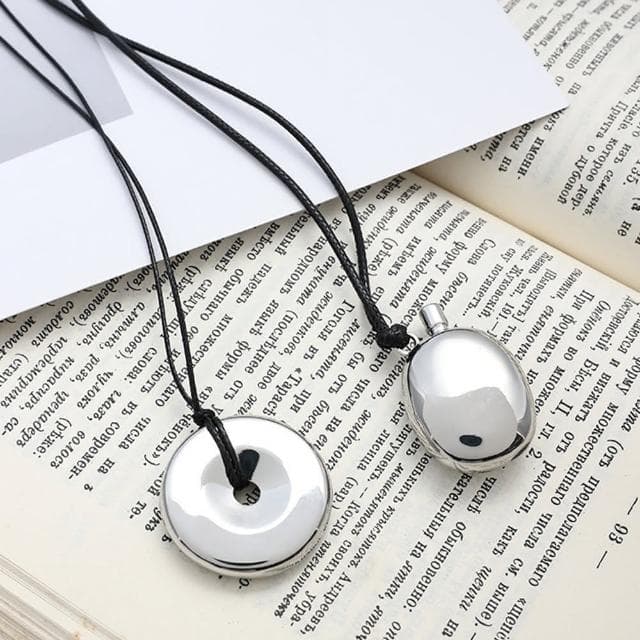 【MoonDy】項鍊 男女同款 吊墜 吊飾 白金項鍊 飾品 歐美項鍊 小酒壺 小圓環 皮繩項鍊 情侶項鍊 禮物 325