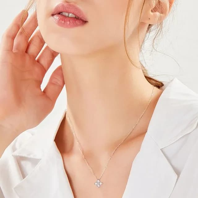 【MoonDy】項鍊 四葉草項鍊 莫桑石項鍊 銀飾 飾品 鋯石項鍊 幸運草 s925銀 首飾 花朵吊墜 18K金