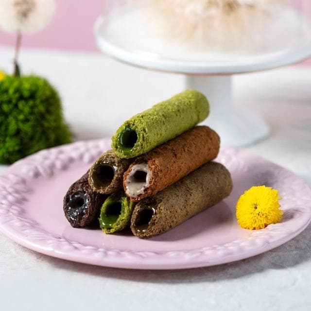 【青鳥旅行】蒲光漫舞-12入真巧蛋捲禮盒｜黑巧蛋捲、茶香真巧、咖啡歐蕾(送禮推薦 端午禮盒)