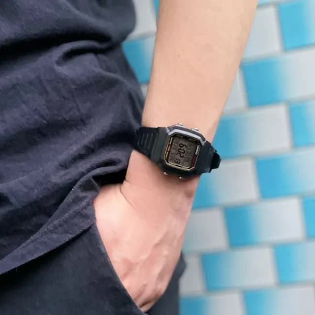 【CASIO 卡西歐】經典方形電子錶(W-800H)