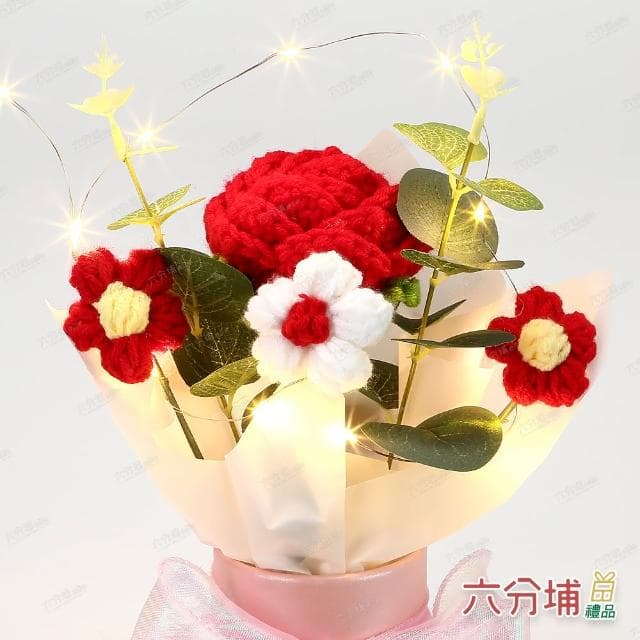 【六分埔禮品】織心玫瑰LED編織小花綠葉花盆-多色任選(擺飾母親節情人節畢業禮物編織針織玫瑰花束)