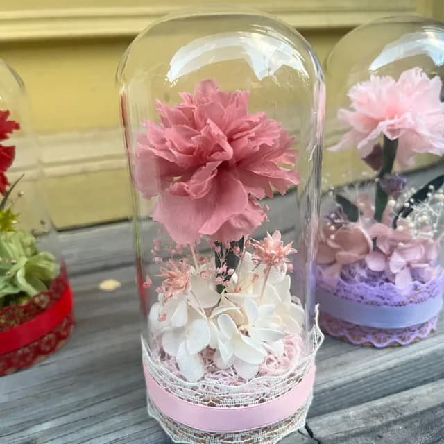 【OSTARA FLORIST 奧斯塔拉花藝】珍馨綻放(永生花、康乃馨、花禮、祝賀、母親節、女性長輩送禮)