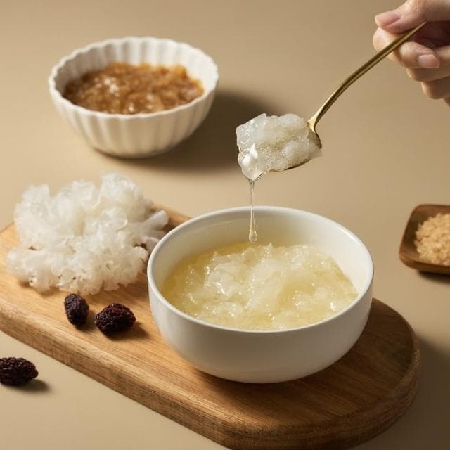 【8more】雪耳鮮燉．植物燕窩禮盒4入/盒｜常溫全素(吃的頂級白木耳燉品 銀耳養生禮盒長輩代餐孕婦寶寶點心)