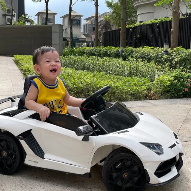 【奔雷國際】藍寶堅尼兒童電動車 尊爵版 SX2018SE SVJ 雙驅單人座(玩具汽車 搖搖馬 玩具車 小朋友生日禮物)