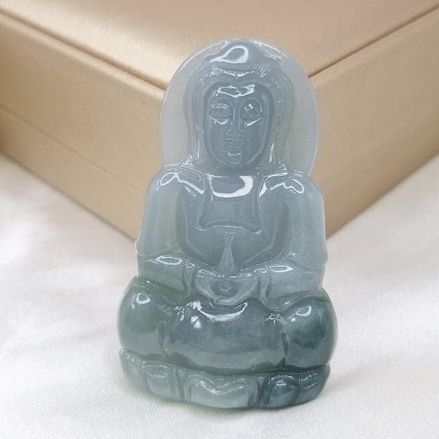 【鵝娘翡翠】天然A貨翡翠 危料 瓜料 老種細料 藍紫飄花 正裝觀音 吊墜(庇護平安健康)
