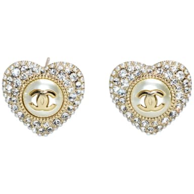 【CHANEL 香奈兒】經典水鑽珍珠雙C LOGO愛心造型穿式耳環(銀/金色AB9399-Silver-OR)