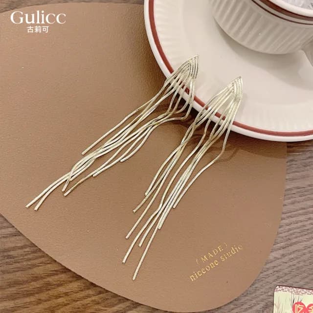 【Golicc】極簡百搭 星光燦爛 長流蘇(99購物限定 生日 飾品 耳釘 耳飾 耳墜 禮物)