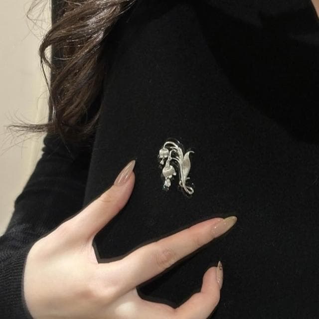 【Penny珮妮】輕奢復古拉絲鈴蘭花胸針(母親節 情人節 生日禮物 交換禮物 送女友 尾牙 新年 結婚)