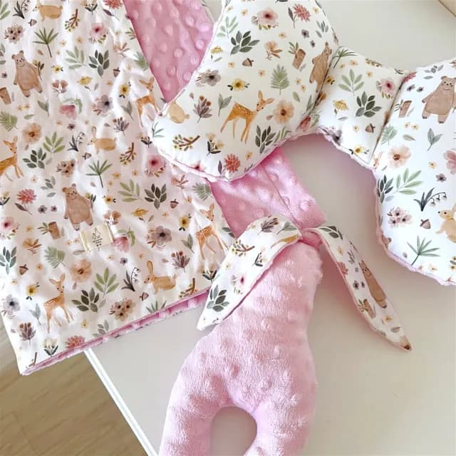 【Lianne baby】女嬰禮盒 台灣製韓國布粉鹿熊森林豪華彌月禮盒 嬰兒禮物(滿月禮 收涎禮物  彌月禮盒)