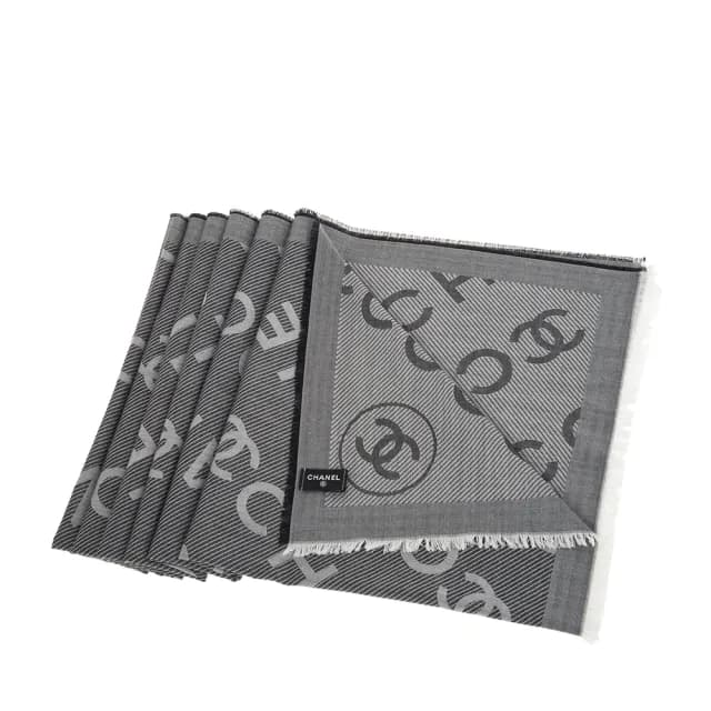 【CHANEL 香奈兒】新款CHANEL COCO標誌撞色大款羊毛圍巾(灰色)