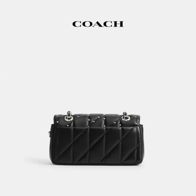 【COACH】蔻馳官方直營 TABBY PILLOW絎縫和仿水晶鉚釘20號單肩手袋-LH/黑色(CY813)