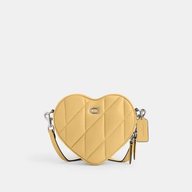 【COACH】蔻馳官方直營 HEART 絎縫斜背手袋 斜背包 側背包 斜挎包-乾草色(CE725)