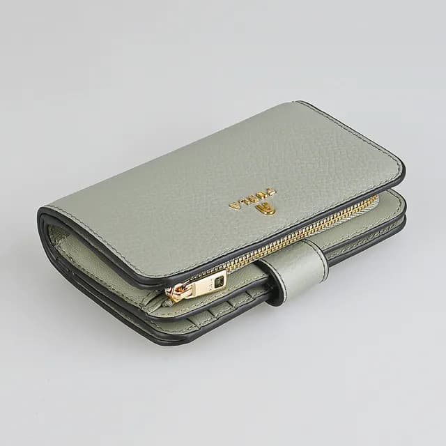 【FURLA 芙拉】FURLA Camelia雙折拉鍊零錢包釦式中夾(龍舌蘭)